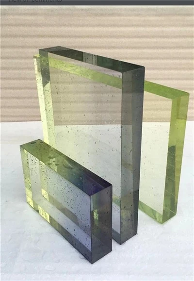 Maßgeschneiderter Acrylblock mit Farbverlauf